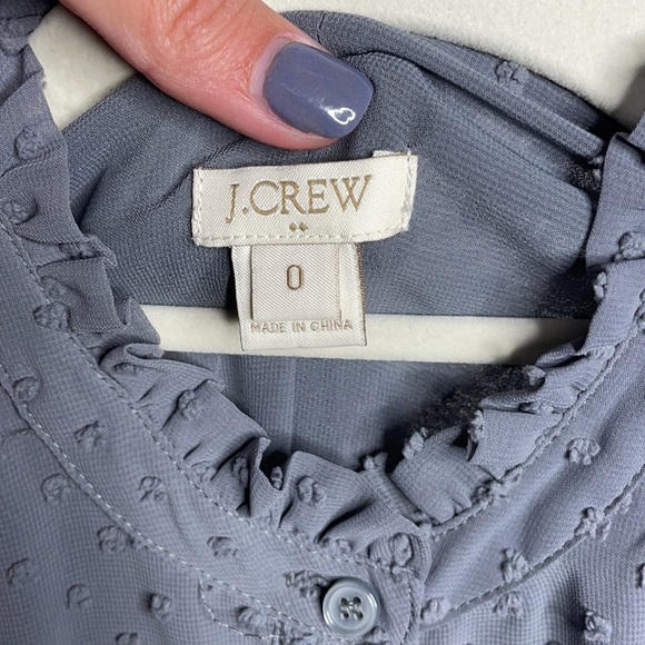 Adorable fall JCREW GREY SLEEVELESS BLOUSE SIZE 0. - Picture 2 of 3